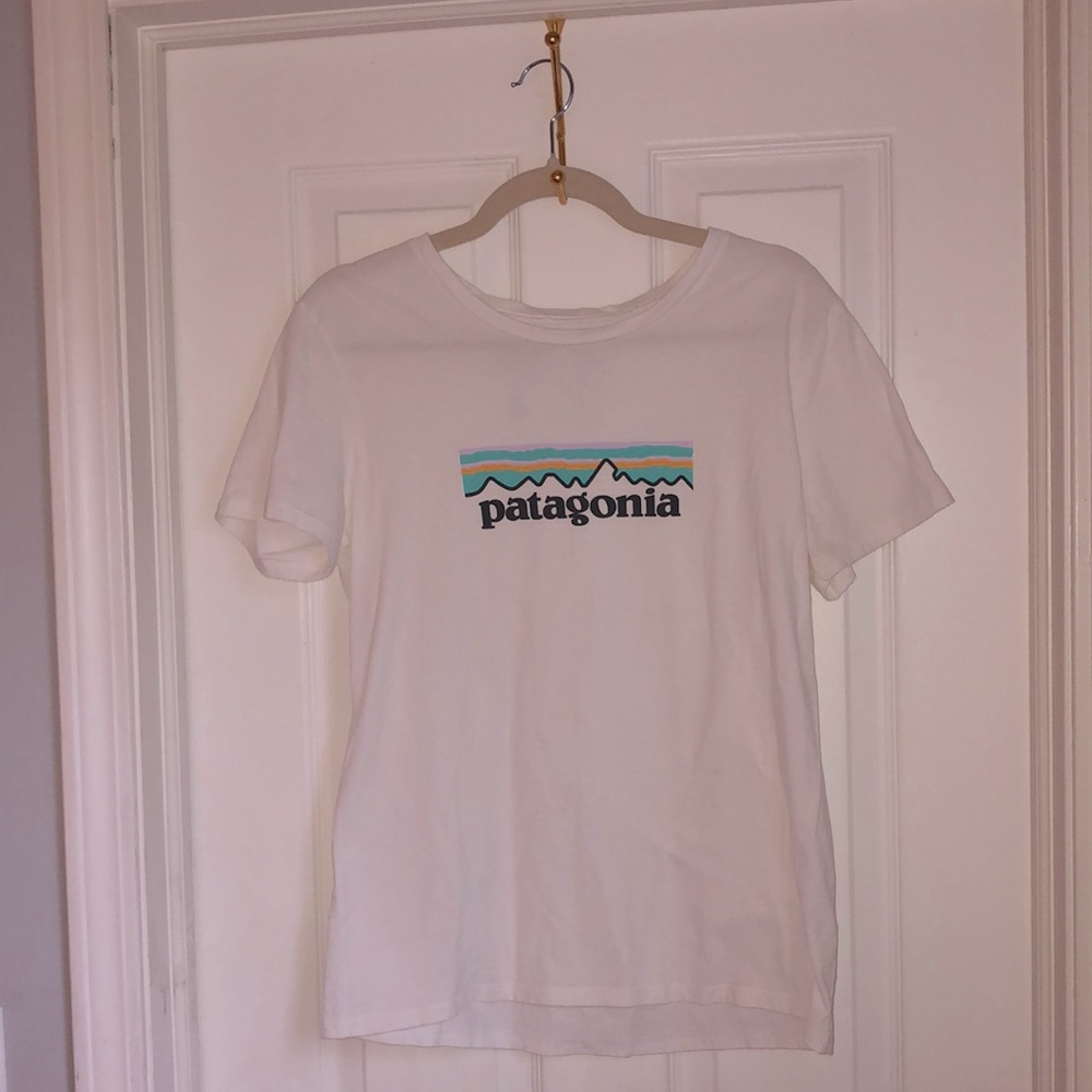 Patagonia Organic Cotton Regular Fit White T-Shirt in Size Small